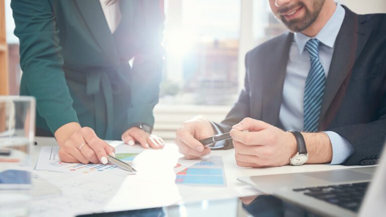 O momento de escolher quem vai cuidar do seu negócio é essencial, conheça as vantagens de ser nosso cliente e as soluções que oferecemos. Seja nosso cliente!